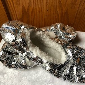 Silver sequin snoozes